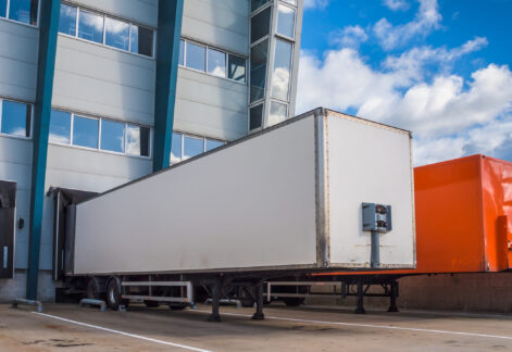 Line of Credit vs. Freight Factoring: The Best Option for Your Business