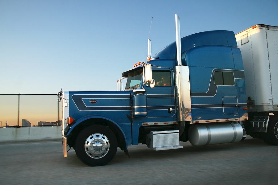 Freight Factoring Versus Line of Credit – What’s the Difference?