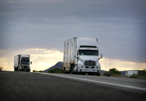 Invoice Factoring vs. Freight Factoring: What’s the Difference?