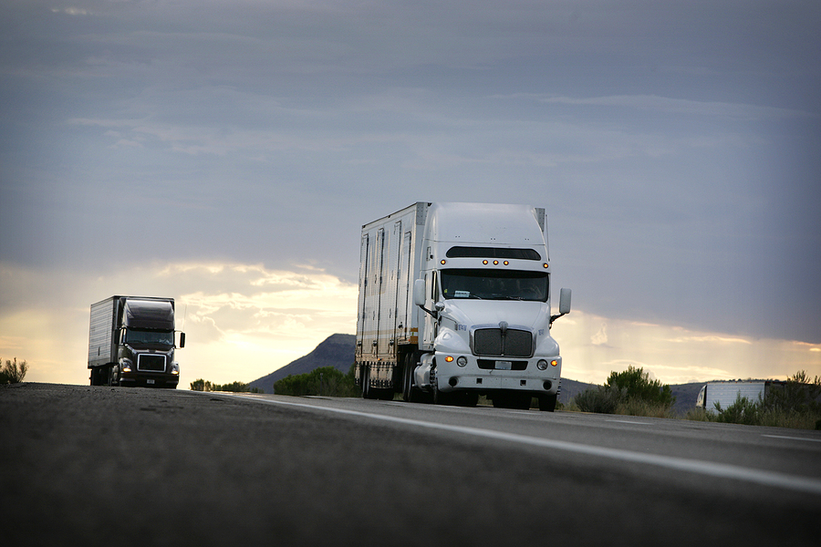 Invoice Factoring vs. Freight Factoring: What’s the Difference?