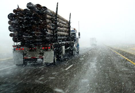 How Freight Factoring Can Help Trucking Businesses Manage Seasonal and Weather-Related Delays