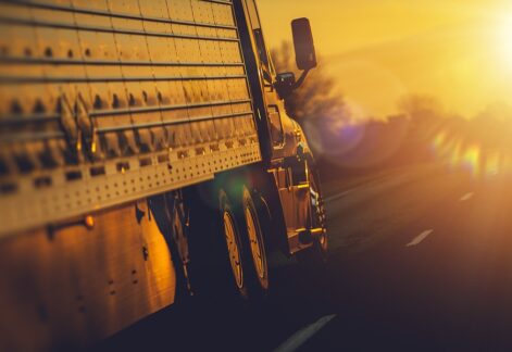 How Small Fleets Can Maximize Profits in Tight Markets With Factoring