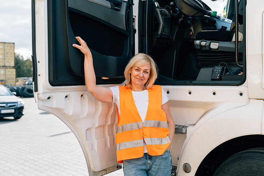 Freight Factoring and Tax Planning: A 2025 Guide for Truckers