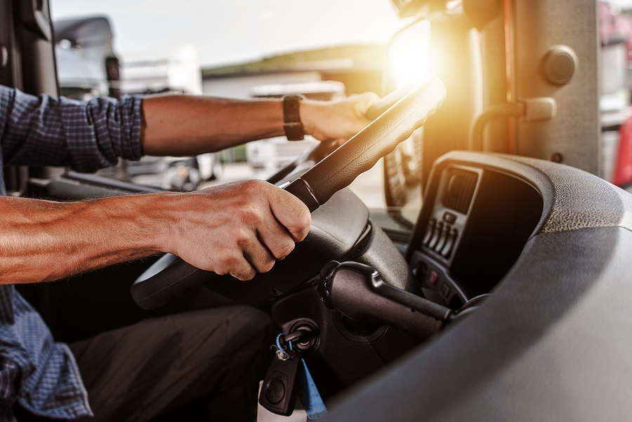 Cumplimiento de la normativa de transporte por carretera 2025: Cómo estar al día y cómo ayuda el factoraje de carga