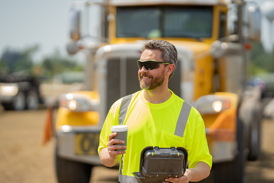 Leveraging Truck Factoring Companies to Capitalize on the 2025 Freight Market Rebound