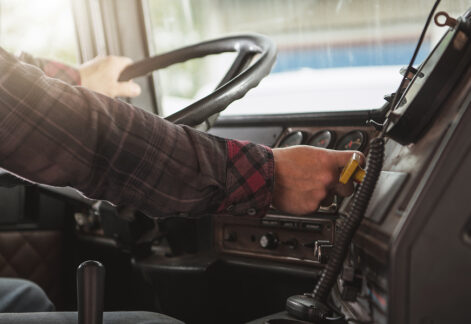 Factoring for Contract Trucking: Ensuring Reliable Cash Flow on Long-Term Jobs