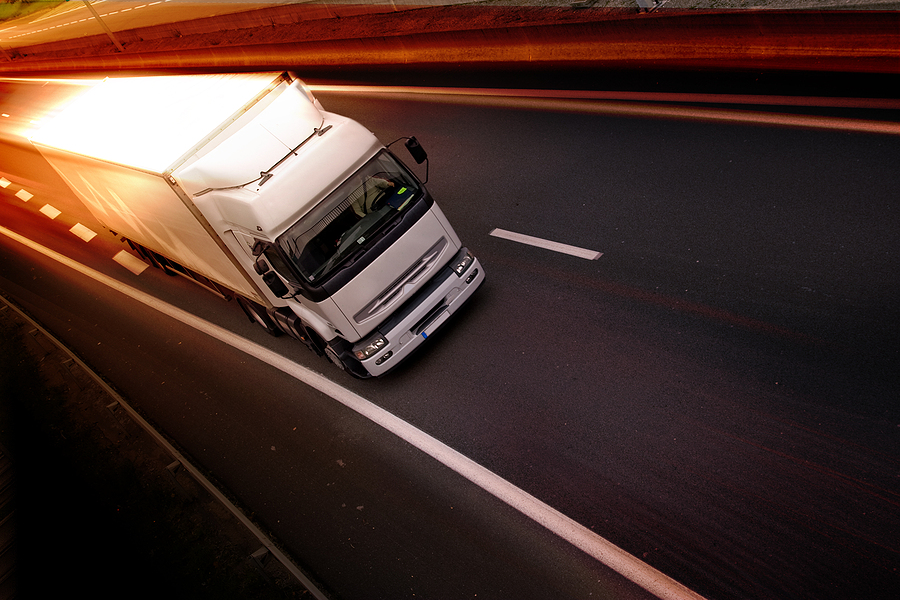 Factoring vs. Merchant Cash Advance: Which Is Safer for Trucking Businesses?