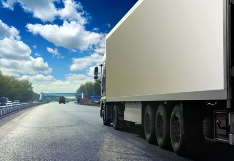 Building Credit as an Independent Trucker Through Factoring History